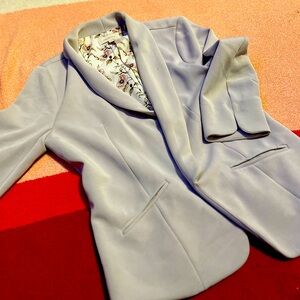 Ladies soft lavender blazer